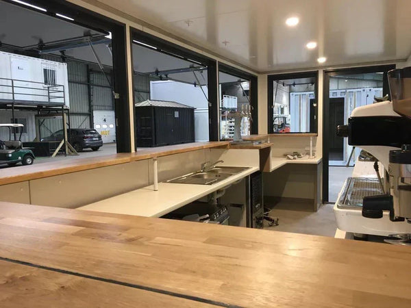 Bar/Café/Restaurant